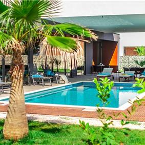 4 bedroom villa with pool near Pula, Istria, sleeps 8